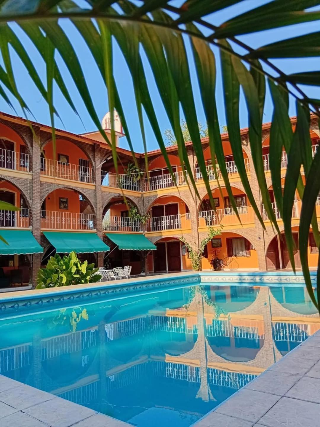 Hotel Hf Hacienda San Francisco Puente Nacional Extérieur photo